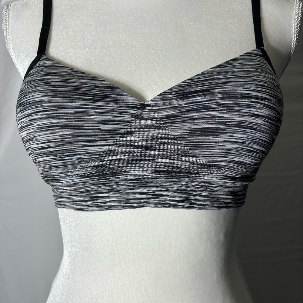 No Boundaries (2 pc bundle)Juniors Wirefree light lift Bras Size Small